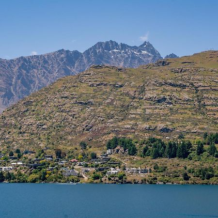 Lakefront Living At Remarkables Retreat - Eight كوينستاون المظهر الخارجي الصورة