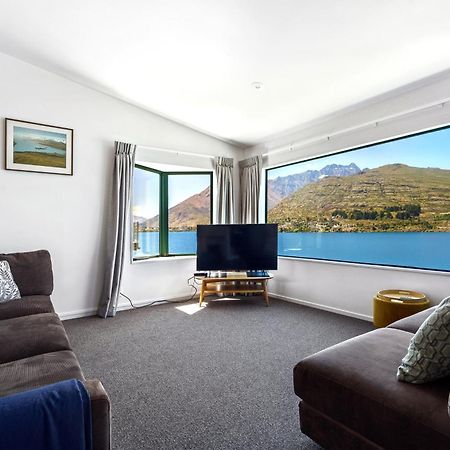 Lakefront Living At Remarkables Retreat - Eight كوينستاون المظهر الخارجي الصورة