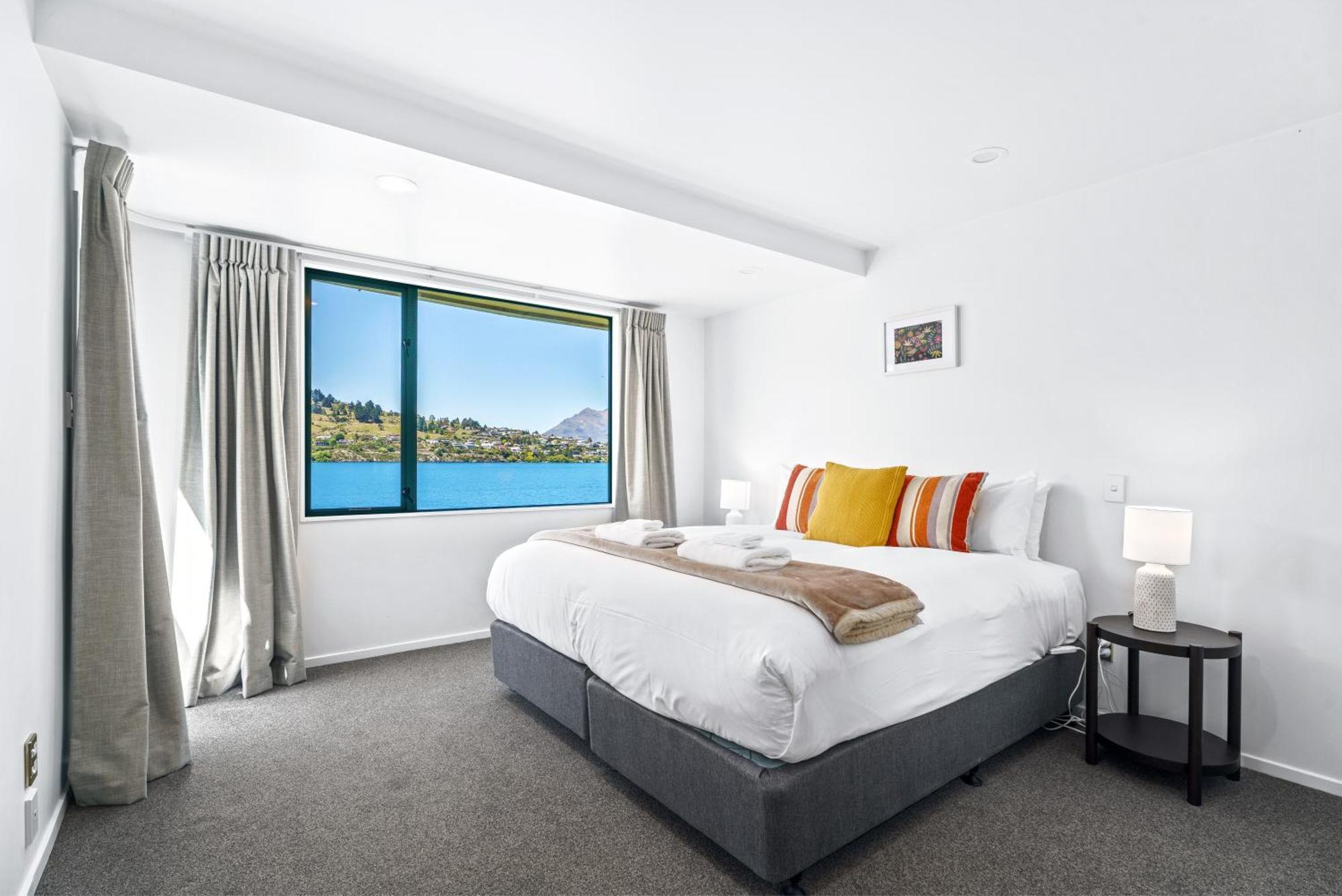 Lakefront Living At Remarkables Retreat - Eight كوينستاون المظهر الخارجي الصورة