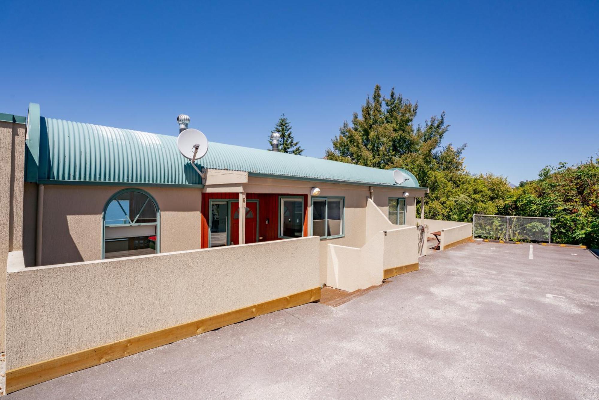 Lakefront Living At Remarkables Retreat - Eight كوينستاون المظهر الخارجي الصورة