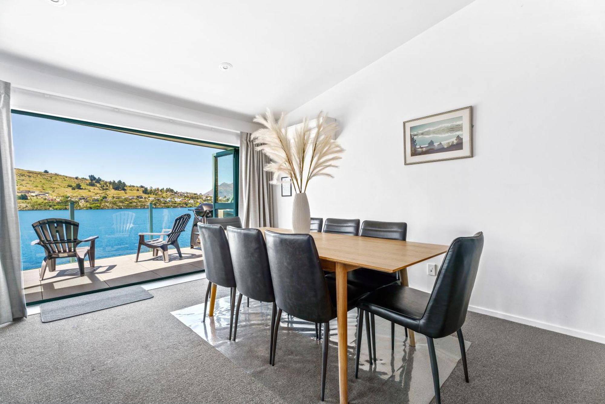 Lakefront Living At Remarkables Retreat - Eight كوينستاون المظهر الخارجي الصورة