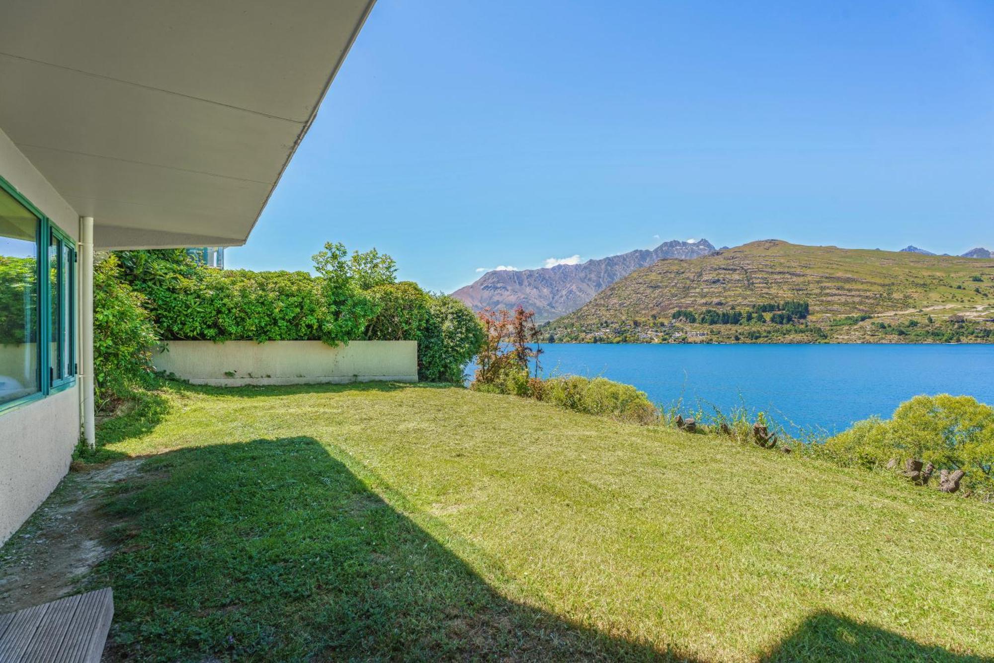 Lakefront Living At Remarkables Retreat - Eight كوينستاون المظهر الخارجي الصورة